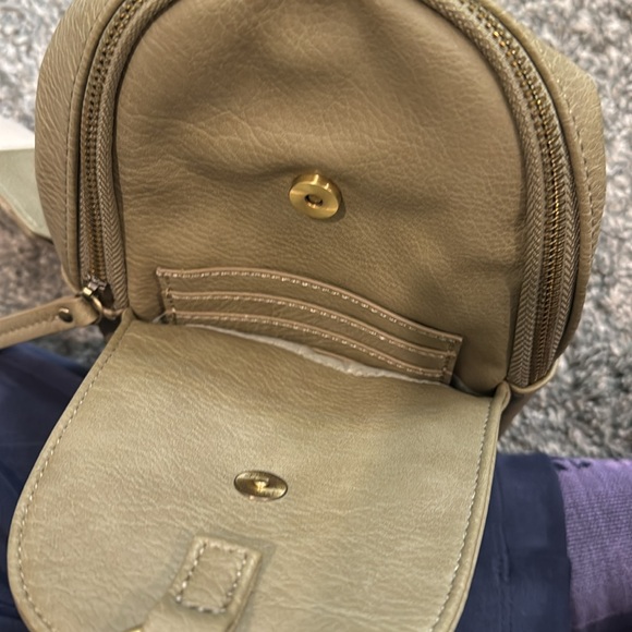 Urban originals cross body bag - Picture 3 of 6